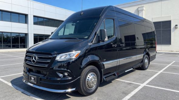 10 passenger sprinter van portland