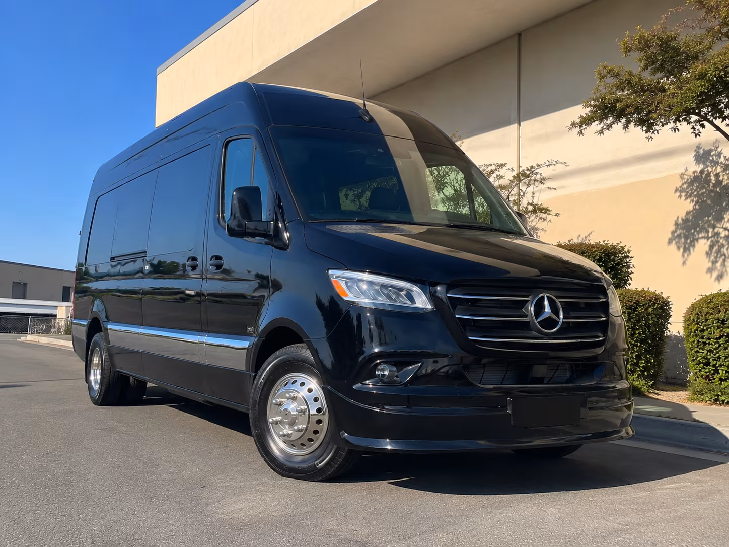 20 passenger sprinter van