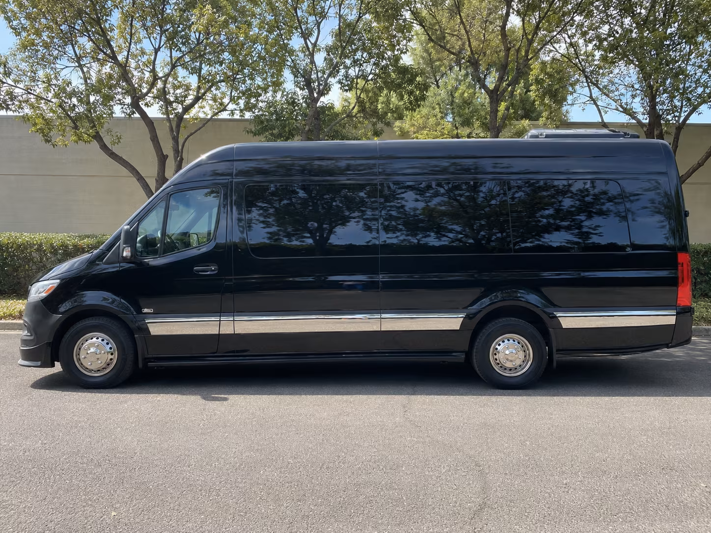 portland 12 passenger sprinter van