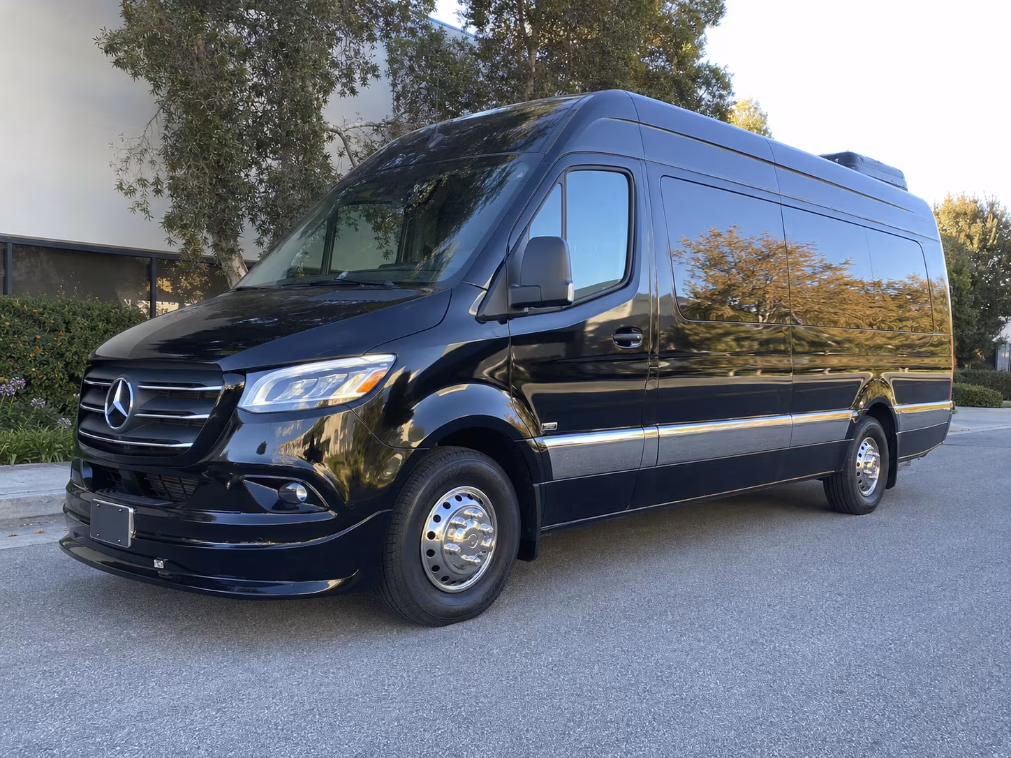 portland employee shuttle van service